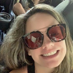 Meet your Posher, Jena